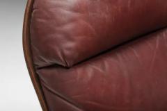 Gae Aulenti Love Seat Arcata by Gae Aulenti Walnut and Burgundy Leather 1968 - 3405666