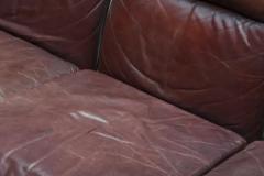 Gae Aulenti Three Seater Arcata by Gae Aulenti Walnut and Burgundy Leather 1968 - 3405775