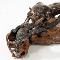 Genryusai Seiya Unusual Meiji Period Bronze of a Tiger and an Alligator by Genryusai Seiya - 2287889