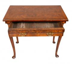 George I Burl Walnut Lowboy - 4139595