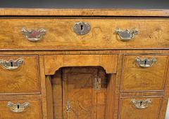 George I Figured Walnut Kneehole Desk - 4773797
