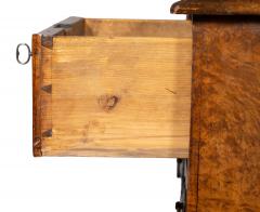 George II Burl Walnut Chest Of Drawers - 4246738