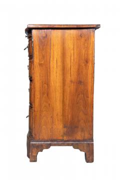 George II Walnut Bachelors Chest - 4541463