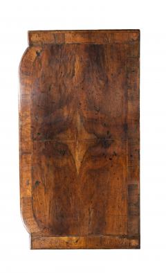 George II Walnut Bachelors Chest - 4541465