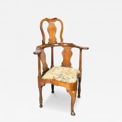 George II Walnut Double Chair Back Corner Chair - 4465409