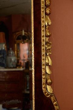 George II Walnut and Gilt Scroll Top Mirror - 2118414