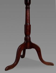 George III Elm and Oak Tripod Table - 930317