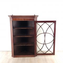 George III English Mahogany Corner Cabinet circa 1790 - 3705378