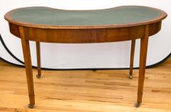 George III Hepplewhite Style Kidney Shaped Writing Table - 161541