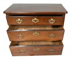 George III Mahogany Bachelors Chest - 4260927