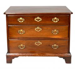 George III Mahogany Bachelors Chest - 4260973