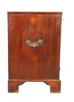 George III Mahogany Chest Of Drawers - 4246588