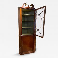 George III Mahogany Corner Cabinet - 3801147