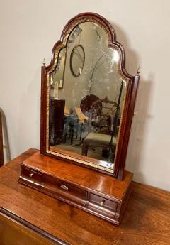 George III Mahogany Parcel Gilt Dressing Mirror - 2550289