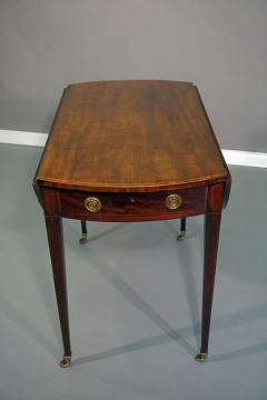 George III Mahogany Pembroke Table - 2549841