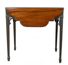 George III Mahogany Pembroke Table In The Manner Of Chippendale - 4149472
