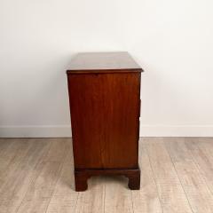 George III Mahogany Small Dresser Chest with Brushing Slide England circa 1880 - 2489828