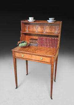 George III Satinwood Bonheur du Jour - 4478132