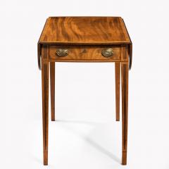 George III oval mahogany and king wood banded Pembroke table - 820538