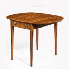 George III oval mahogany and king wood banded Pembroke table - 820539