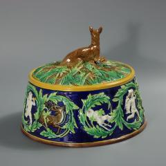 George Jones Majolica Deer Game Pie Dish and Liner - 3996435