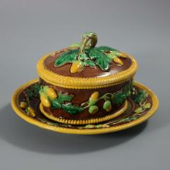 George Jones Majolica Oak and Acorns Box - 4414035