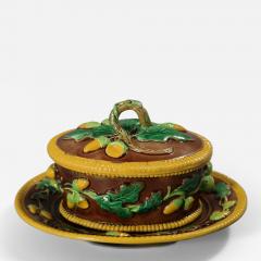George Jones Majolica Oak and Acorns Box - 4414135