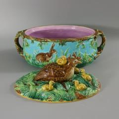 George Jones Majolica Partridge and Chicks Game Pie Dish - 3153311