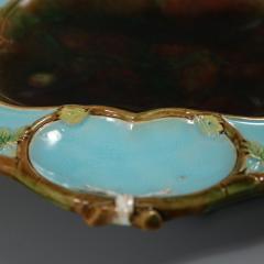 George Jones Majolica Strawberry Serving Dish - 4604539
