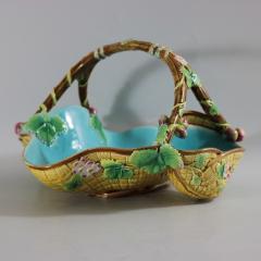 George Jones Majolica Yellow Basket Rare  - 2255458