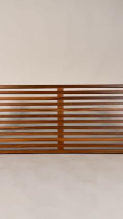 George Nelson George Nelson Platform Bench in Walnut and Black Lacquered Base - 4232661