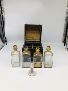 Georgian Cased decanters and glass  - 2634933