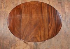 Georgian Mahogany Oval Pembroke Table - 2740975