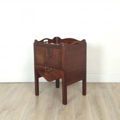 Georgian Mahogany Tray Top Bedside Commode England circa 1800 - 4153043