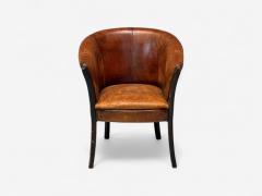 Georgian Style Distressed Brown Leather Stained Wood Tub Chair USA 1960s - 4132585
