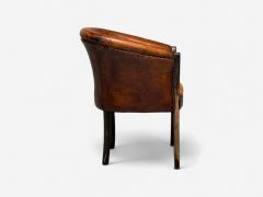 Georgian Style Distressed Brown Leather Stained Wood Tub Chair USA 1960s - 4132590