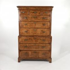 Georgian Walnut Chest on Chest Circa 1720 - 3705350