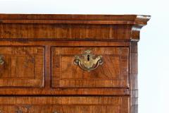 Georgian Walnut Chest on Chest English circa 1720 - 4645997