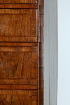 Georgian Walnut Chest on Chest English circa 1720 - 4646002