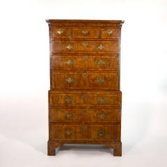 Georgian Walnut Chest on Chest English circa 1720 - 4646004