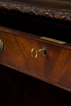 Georgian style mahogany kneehole desk - 4631564