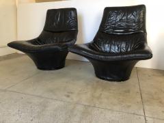 Gerard van den Berg Pair of Lounge Arm Chairs by Gerard van den Berg Model Mantis  - 1060372