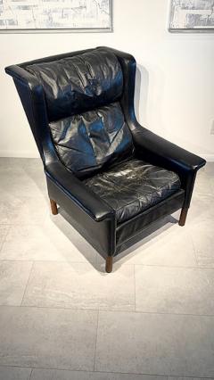 Gerhard Berg Rare Norwegian Modern Black Leather and Teak Wing Chair Gerhard Berg - 4757525
