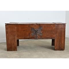 German 16th Century Oak Coffer - 4643085
