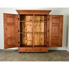 German 19th Century Pine Armoire - 3909372