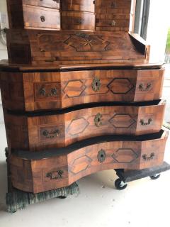 German baroque walnut and parquetry secretary - 1366138