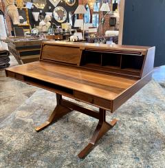 Gianfranco Frattini Gianfranco Frattini Writing Desk in Walnut Italy 1960s - 4316041