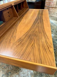 Gianfranco Frattini Gianfranco Frattini Writing Desk in Walnut Italy 1960s - 4316048