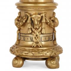 Gilt bronze cylindrical mantel clock with emblems of love - 2805307