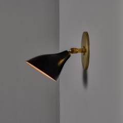 Gino Sarfatti 1960s Gino Sarfatti Model 26b Black and Brass Wall Lamp for Arteluce - 4633065